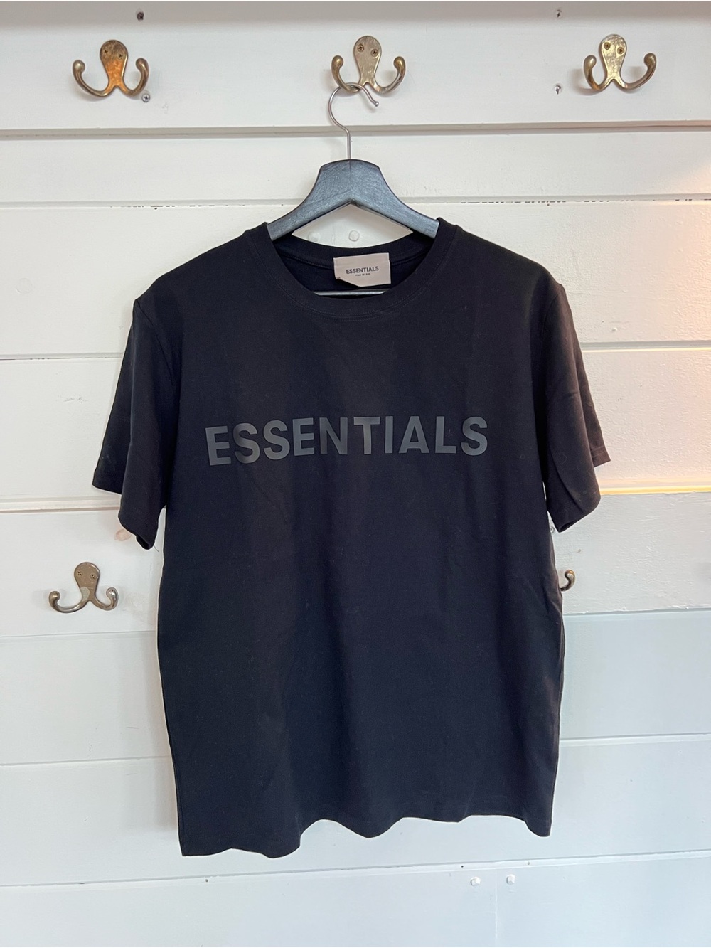 Essentials Fear of God black short-sleeve t-shirt